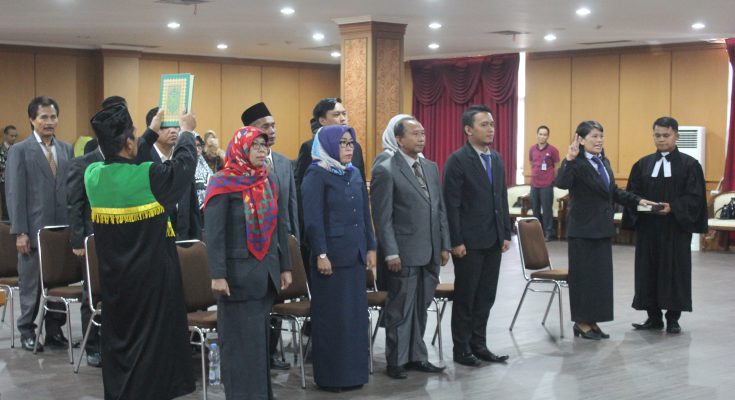 BUPATI LANTIK 17 PEJABAT PIMPINAN TINGGI PRATAMA, ADMINISTRATOR DAN PENGAWAS