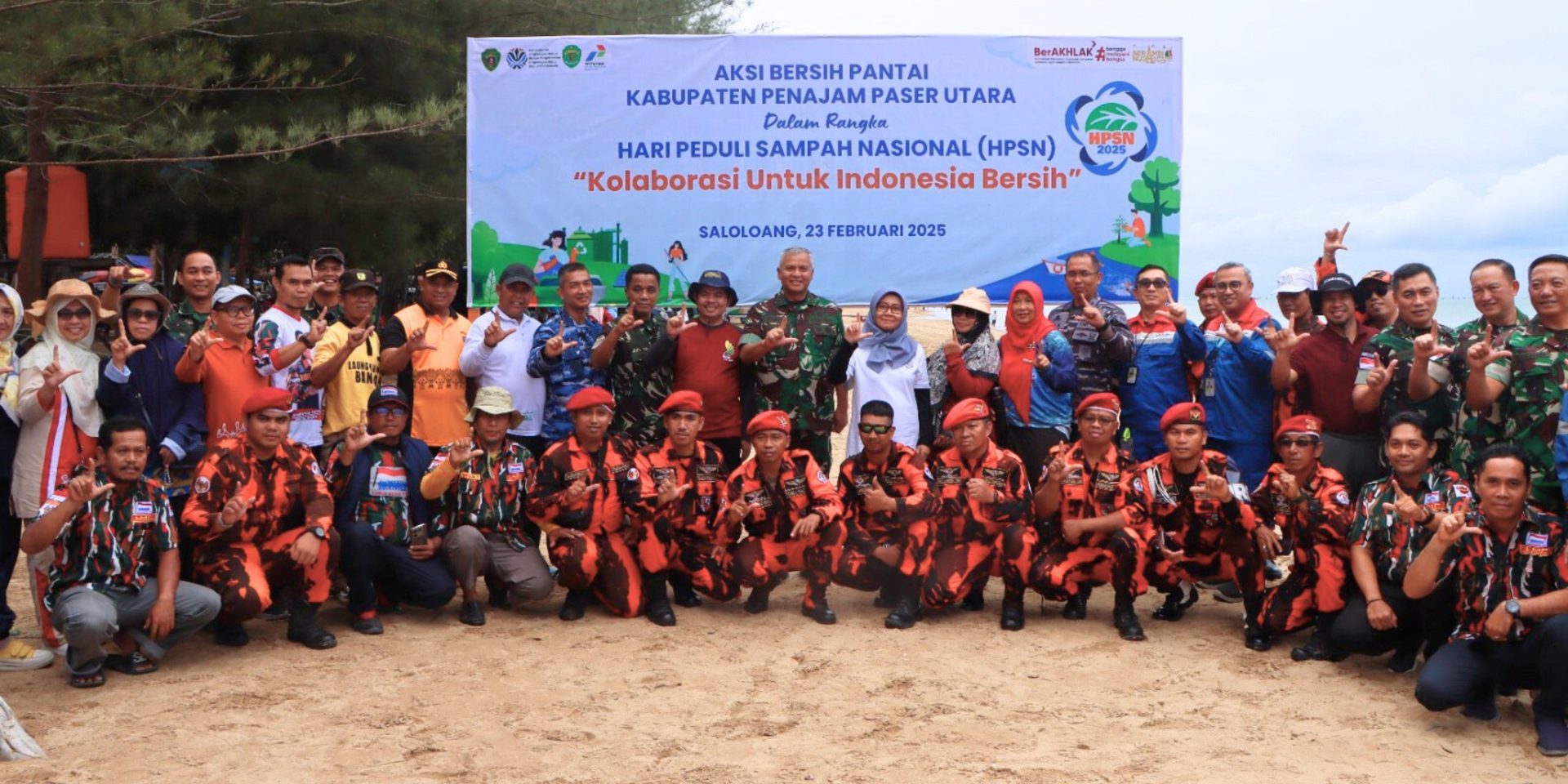 Kolaborasi Seluruh Unsur, Aksi Bersih Pantai Tanjung Jumlai Tingkatkan Kepedulian Lingkungan