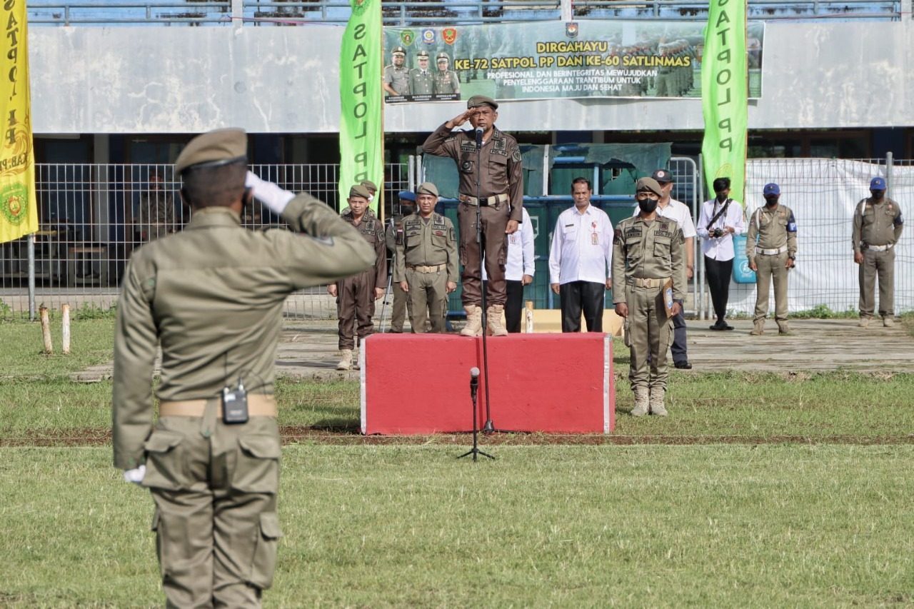 Plt. Bupati PPU Pimpin Apel Gelar Pasukan HUT Ke-72 Satpol PP
