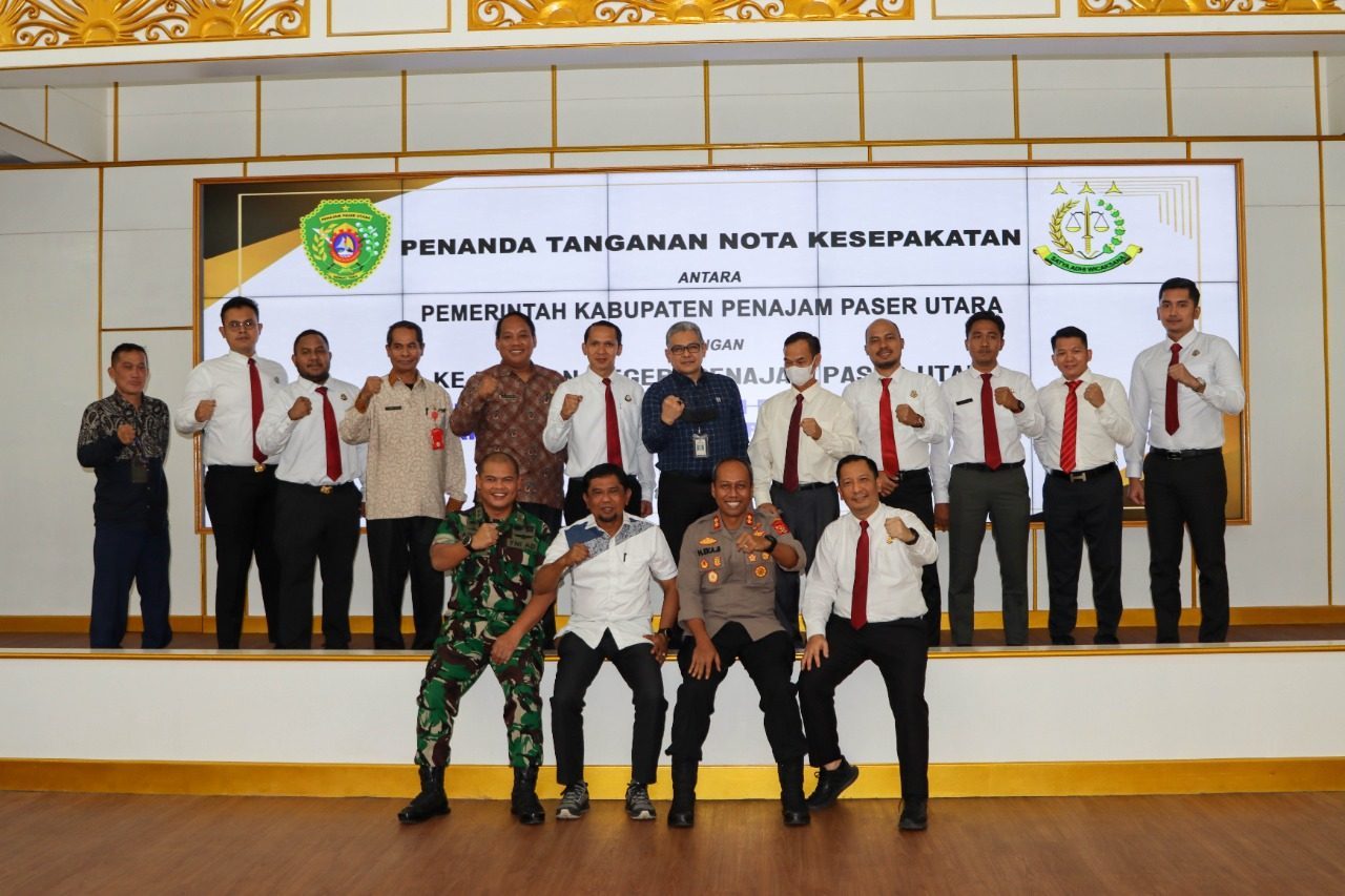 Pemda PPU dan Kejaksaan Negeri PPU Tandatangani Nota Kesepahaman tentang Penanganan Perkara Hukum di Daerah.