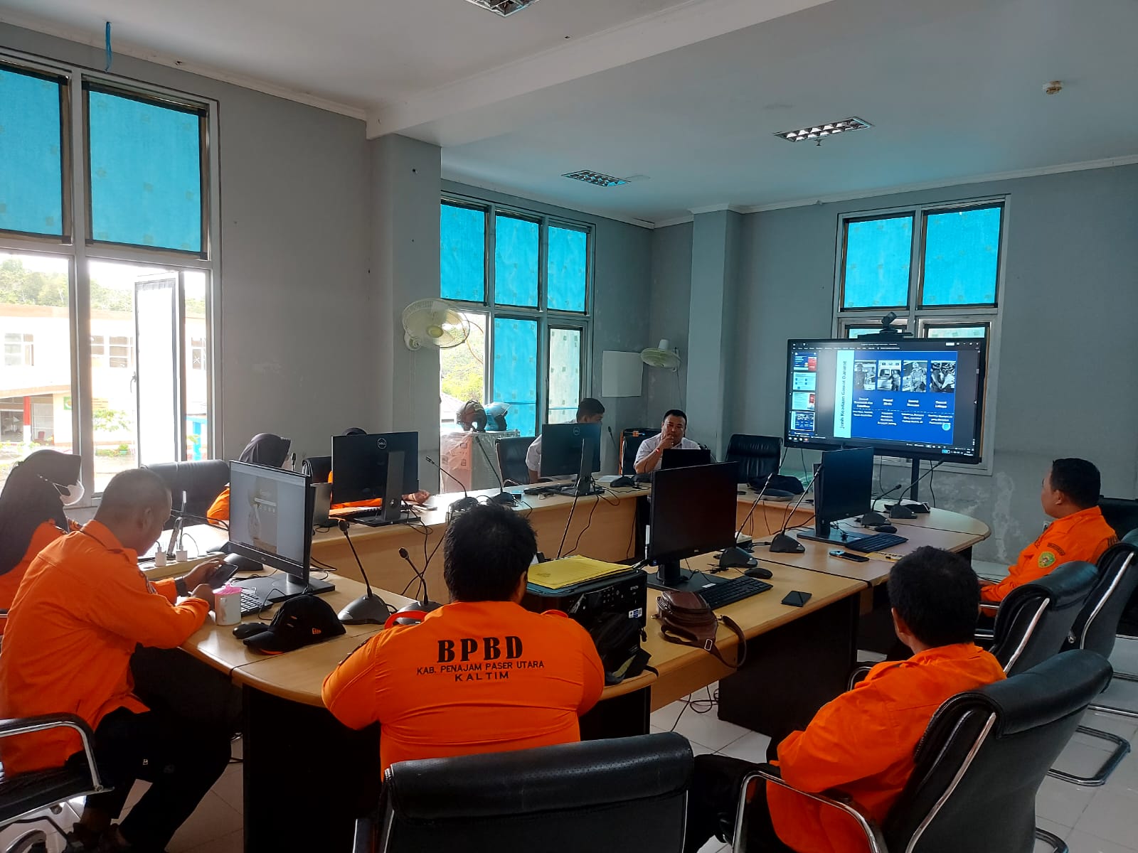 Diskominfo PPU melaksanakan Pelatihan Layanan Panggilan Darurat 112 di Kantor BPBD PPU
