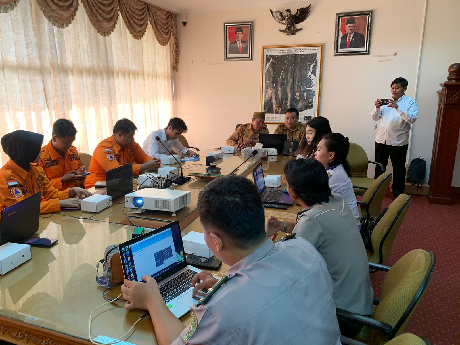 Diskominfo PPU melakukan Pelatihan dan Simulasi Call Center 112 di Ruang Rapat Sekda Kantor Bupati PPU