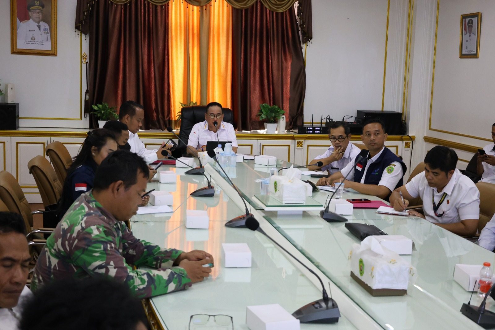 Pemerintah Kabupaten (Pemkab) Penajam Paser Utara (PPU) mengikuti Rapat Pengendalian Inflasi Tahun 2024 di ruang rapat Bupati PPU.