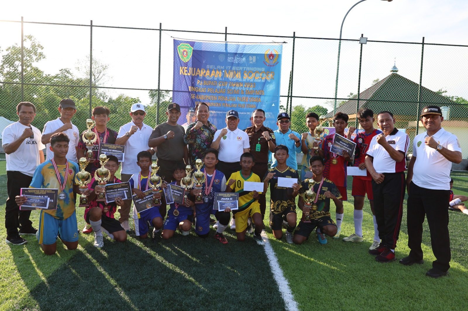 Turnamen Mini Soccer Pj Bupati Cup Tingkat Pelajar SD dan SMP Resmi Berakhir, Makmur Marbun: Tidak Ingin Sarana Olahraga Sepi, Minggu Depan  Turnamen Harus Kembali di Buka