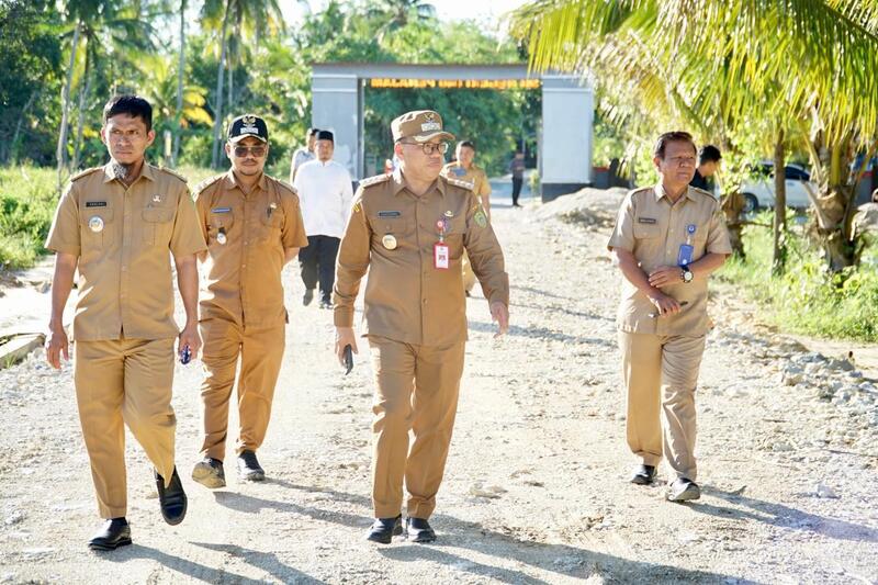 Pj Bupati PPU Makmur Marbun Sidak Pembangunan Siring Dan Timbunan SDN 040 PPU