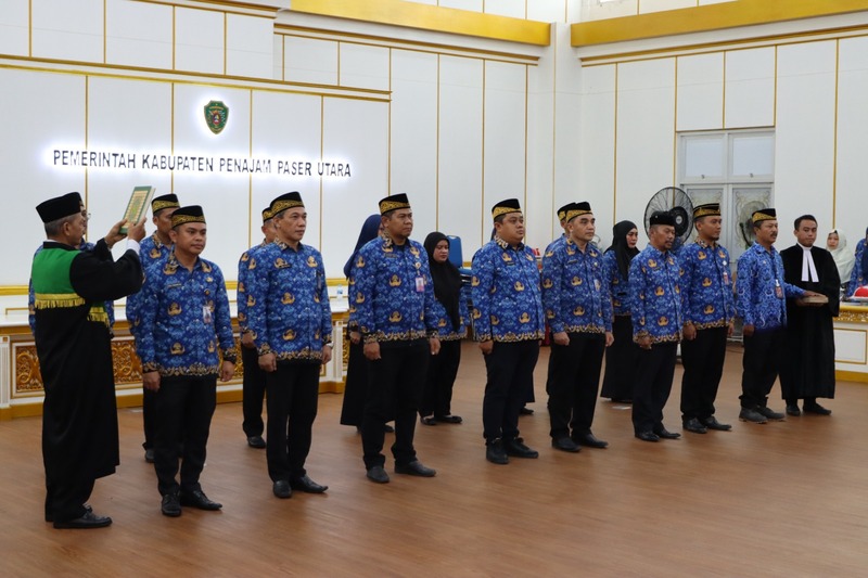 Pemkab PPU Lantik 18 Pejabat Administrator dan Pengawas