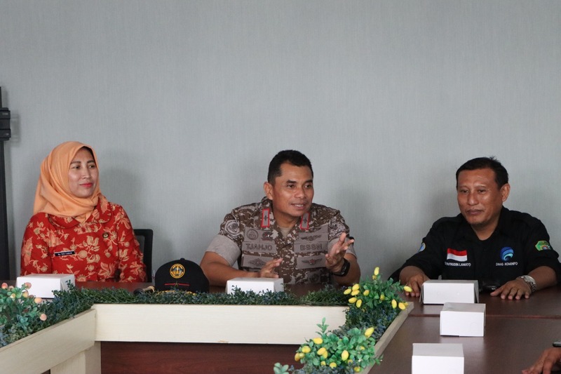 Diskominfo PPU Terima Kunjungan Direktur Politeknik Siber dan Sandi Negara