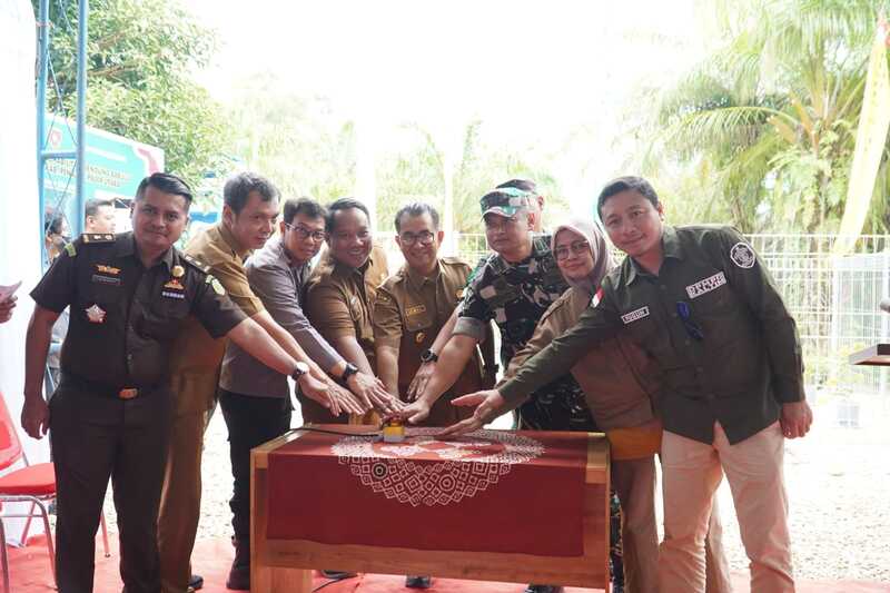 Pj. Gubernur Kaltim Akmal  Malik Resmikan Bantuan Sumur Bor Desa Sumber Sari. Asisten I Pemkab PPU,  Nicko Herlambang: "  Pemkab PPU Siap Penuhi Sarana Fasilitas Penunjang Pemenuhan Air Baku Bersih".