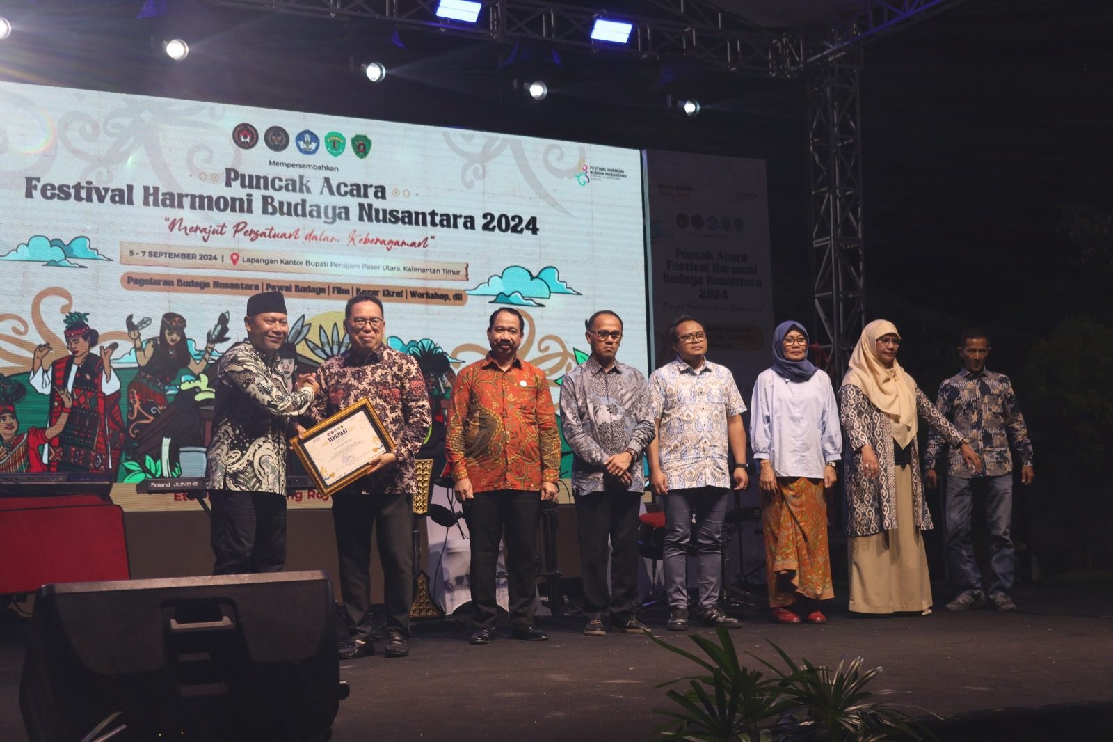 Malam Penutupan FHBN 2024, Penajam Paser Utara Sukses Gelar Festival Harmoni Budaya Nusantara