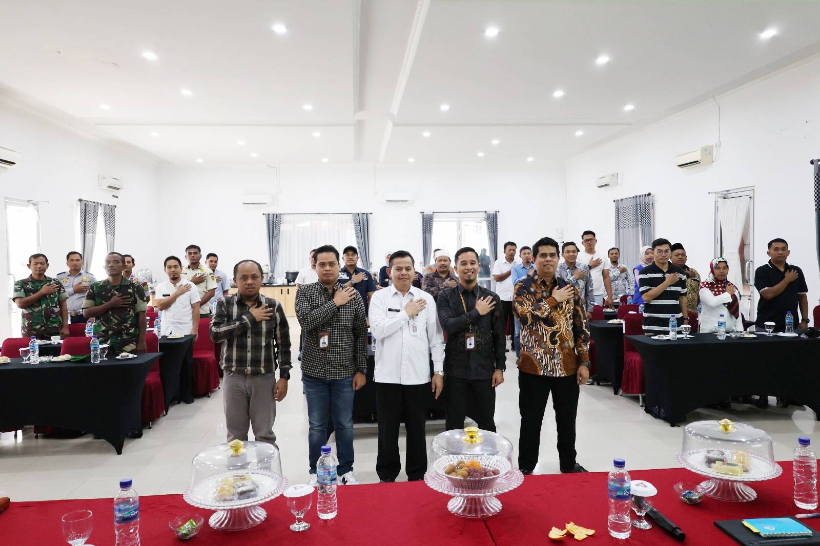 Sekretaris Daerah Hadiri Rapat Koordinasi Persiapan Pengundian Nomor Urut Pasangan Calon Bupati dan Wakil Bupati PPU