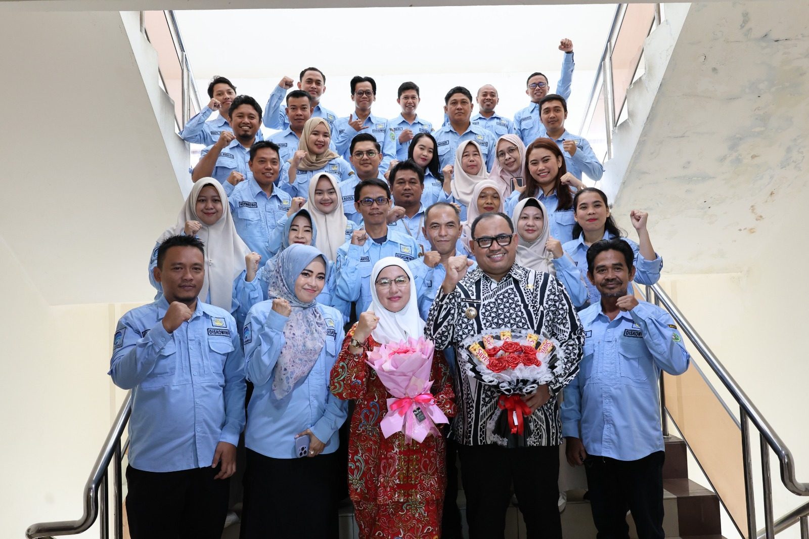 Pj. Bupati PPU M. Zainal Arifin beserta Pj. Ketua TP PKK PPU Sri Winahyu berkunjung ke Diskominfo PPU untuk berpamitan menjelang akhir masa jabatan