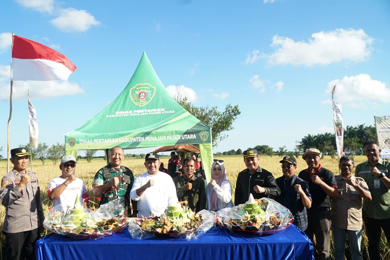 Bupati PPU Hadiri Syukuran Panen Padi di Babulu, Dorong Peningkatan Produktivitas Pertanian