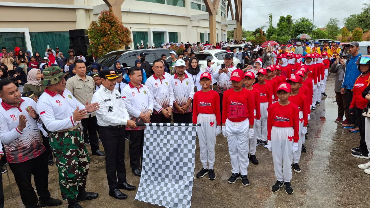 Semarakkan HUT ke-80 RI, Pemkab. PPU Gelar Lomba Gerak Jalan Tingkat Kabupaten