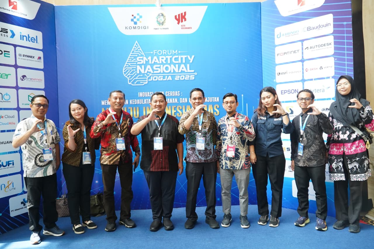 Bupati PPU Hadiri Forum Smart City 2025