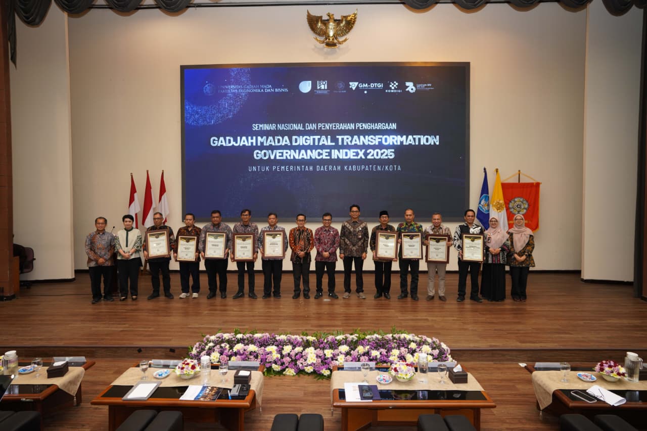 Pemkab. PPU Masuk Sepuluh Besar Kabupaten Terbaik dalam Tata Kelola Transformasi Digital pada GM-DTGI Awards 2025