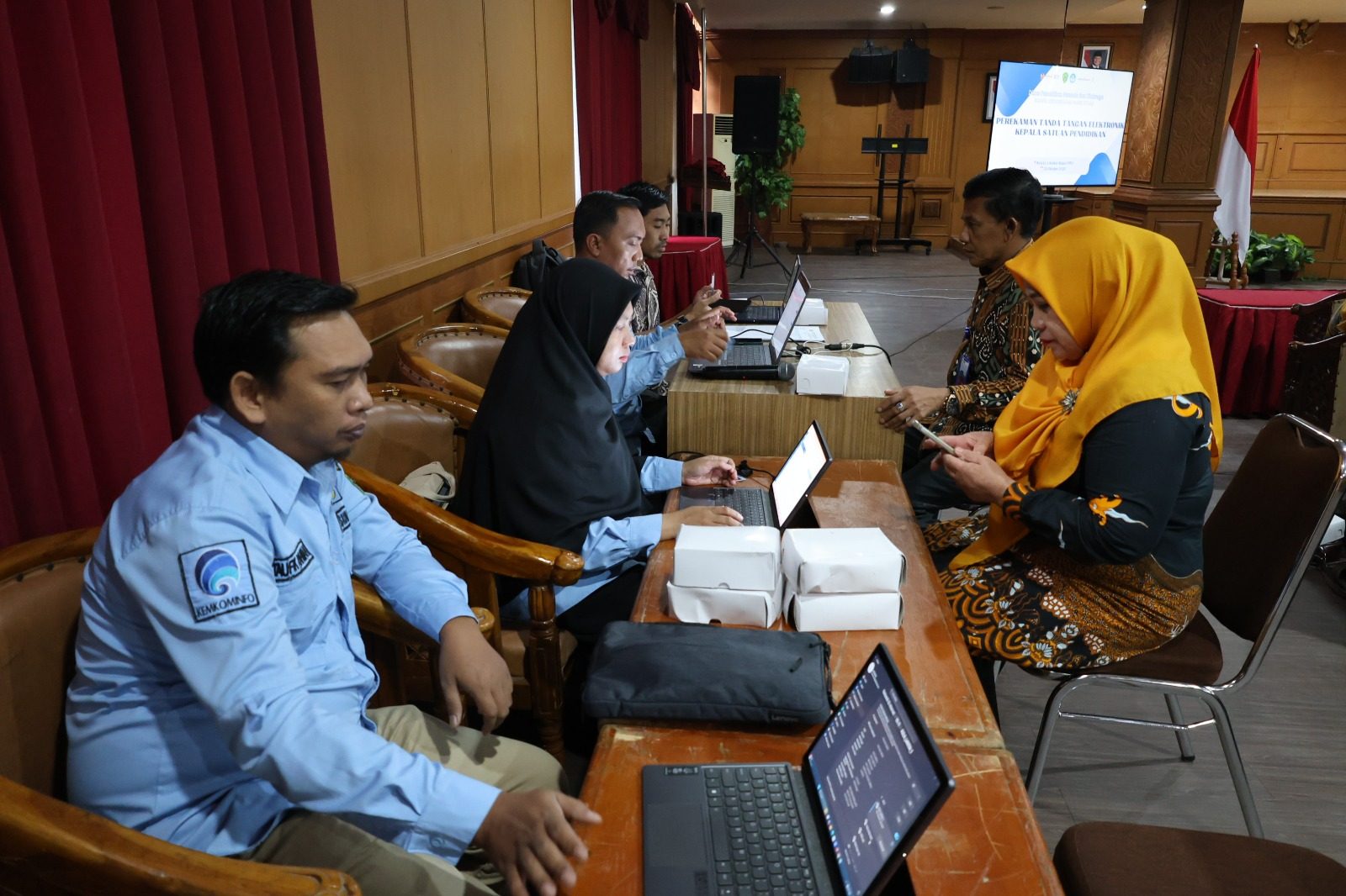 125 Kepala Sekolah Negeri di PPU Rekam Tanda Tangan Elektronik