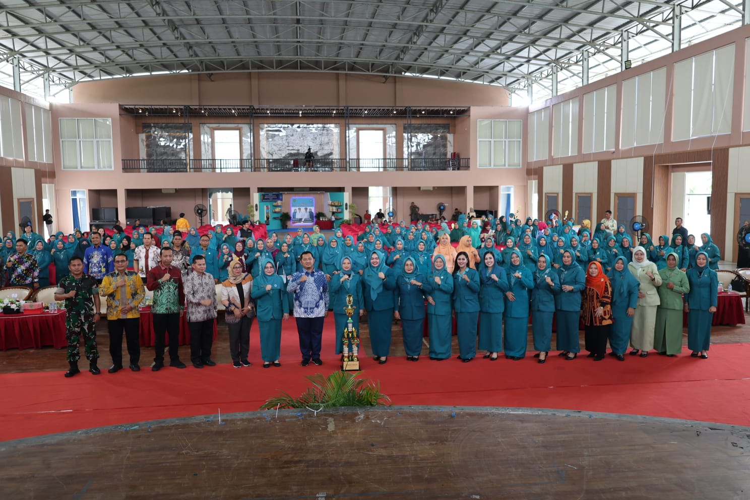 Bupati PPU Hadiri Peringatan HKG PKK ke-53, Ajak Kader PKK Terus Bergerak Bersama Wujudkan Keluarga Sejahtera