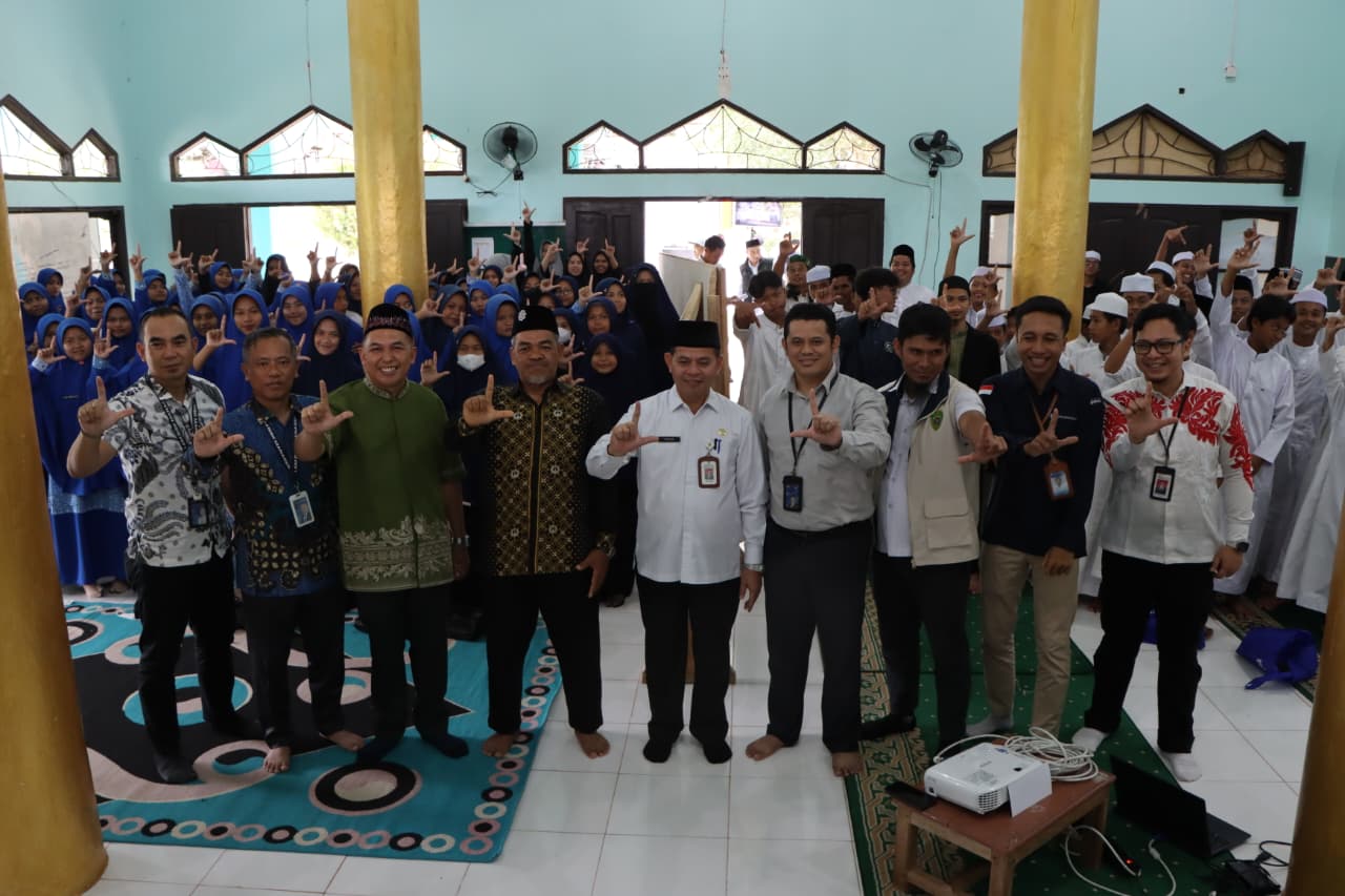 Sekda PPU Dorong Santri Melek Literasi dan Inklusi Keuangan Digital