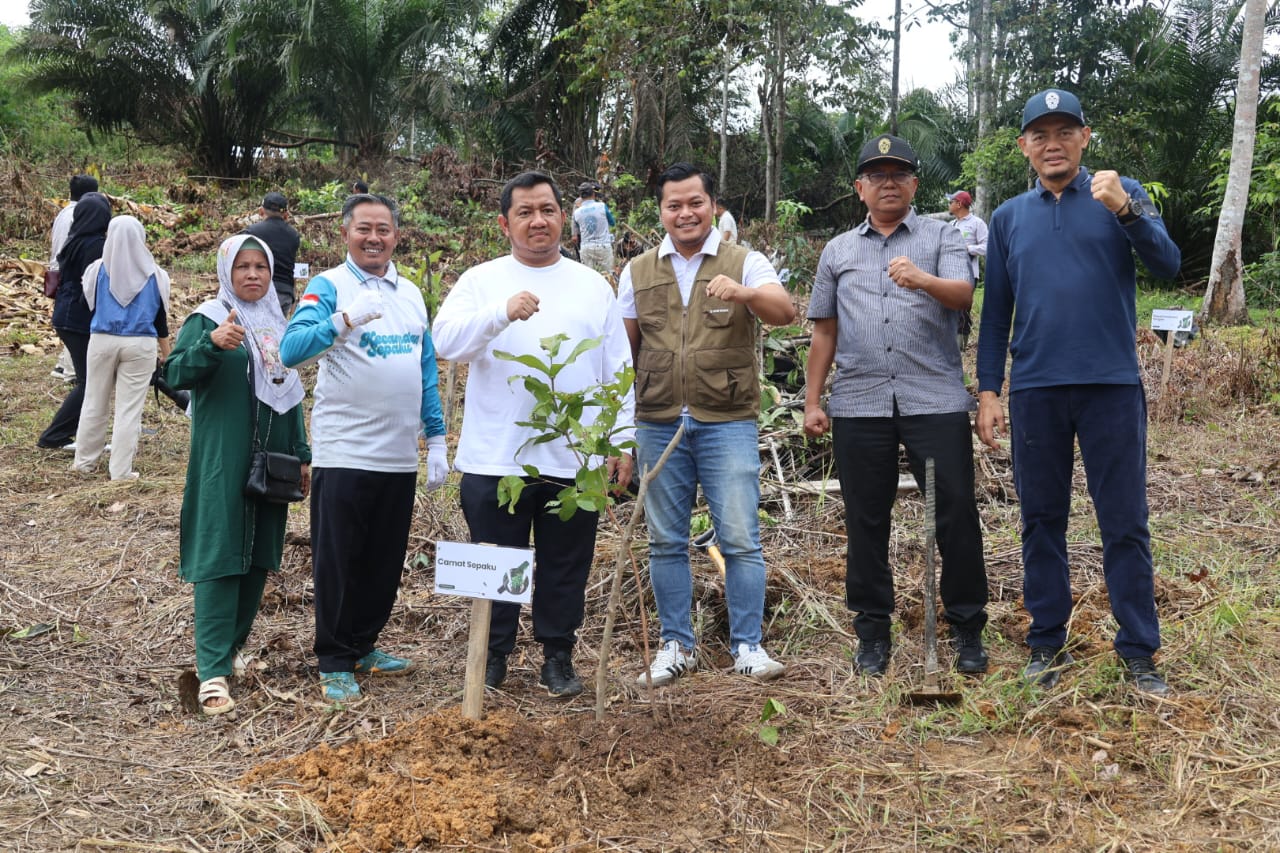 Bupati PPU Dukung Pembentukan Kampung Buah di Desa Sukaraja