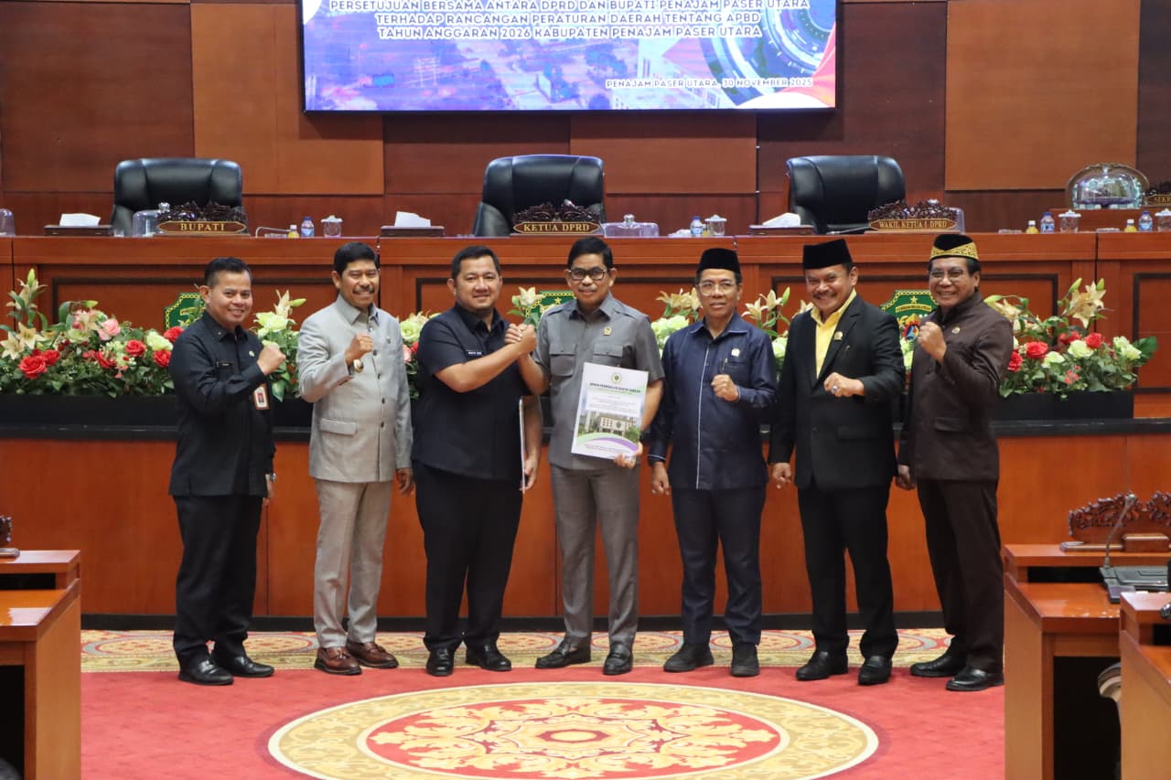 Bupati PPU dan DPRD PPU Setujui Raperda APBD Tahun Anggaran 2026