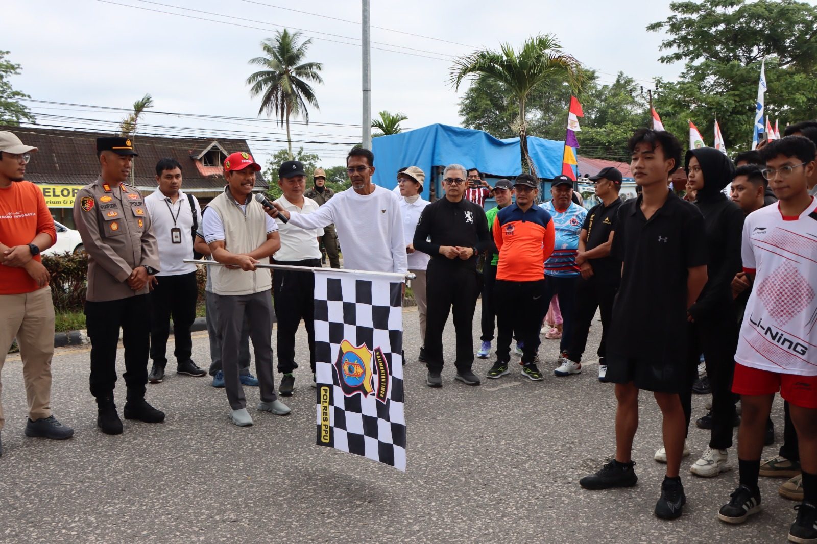 May Day 2026 di PPU Semarak, Wabup Lepas Jalan Sehat