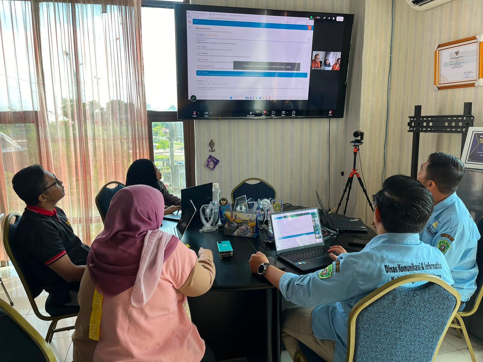 Dinas Komunikasi dan Informatika (Diskominfo) Kabupaten Penajam Paser Utara telah mengikuti tahap Interviu Evaluasi Penyelenggaraan Statistik Sektoral (EPSS) Tahun 2026 secara daring