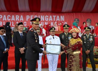 Pemerintah Kabupaten Penajam Paser Utara memberikan Anugerah Penghargaan Kepatuhan Badan Publik Atas Keterbukaan Informasi Publik Tahun 2025
