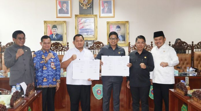Pemkab PPU dan DPRD Sepakati Perubahan KUA-PPAS 2025, Anggaran Rp2,44 Triliun Disahkan Zero Defisit